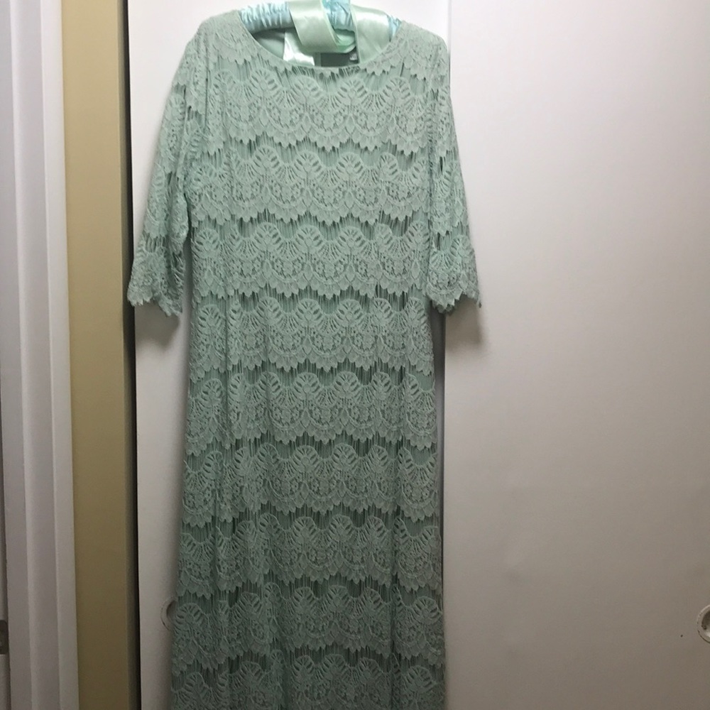 Dainty Jewell’s A night in Paris dress (long)